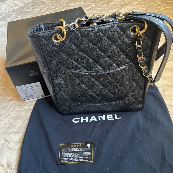 Chanel Vintage Black Caviar CC Chain Tote - Picture 2 of 8